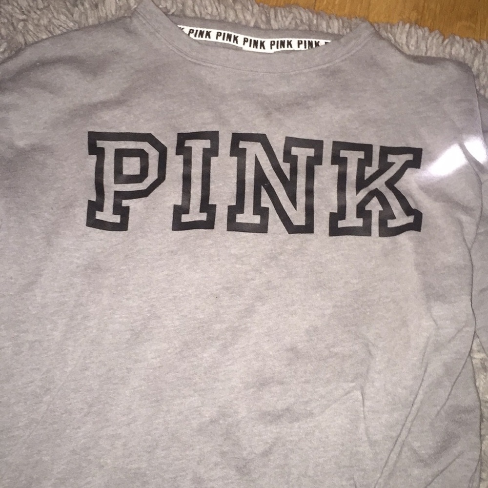 long sleeve gray shirt